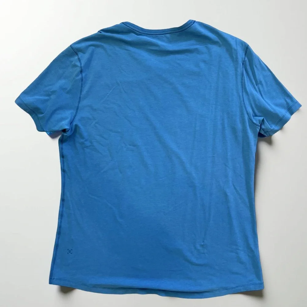 Men’s Lululemon Blue V Neck Tee Shirt - Picture 2 of 3